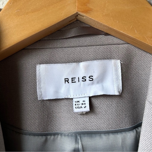 REISS Truman Tailored Blazer in Light Grey Beige Sz 2 - Picture 13 of 15